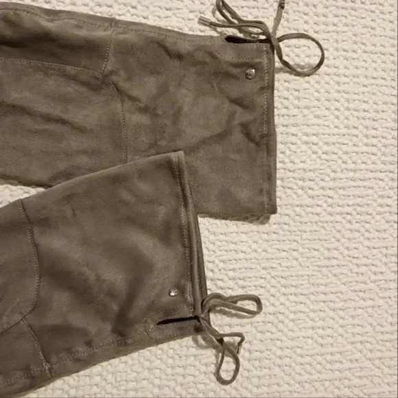 Retro over the knee gray suede block heel boots - Picture 5 of 10